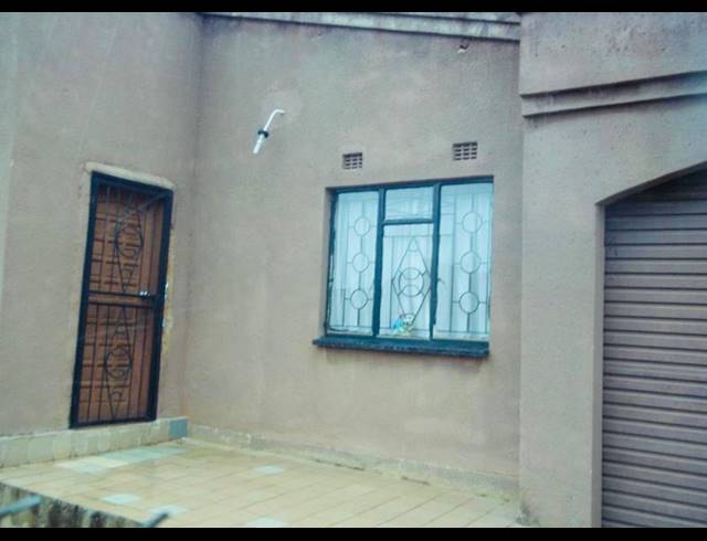 2 BEDROOM HOUSE FOR SALE IN KATLEHONG SOUTH